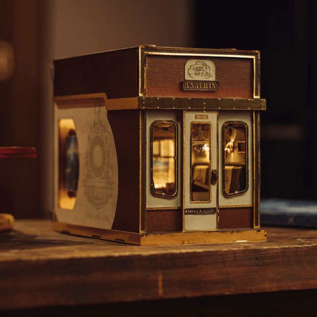 Moving 1940s Train Cabin Book Nook Kit