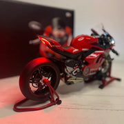 1:6 Ducati V4S