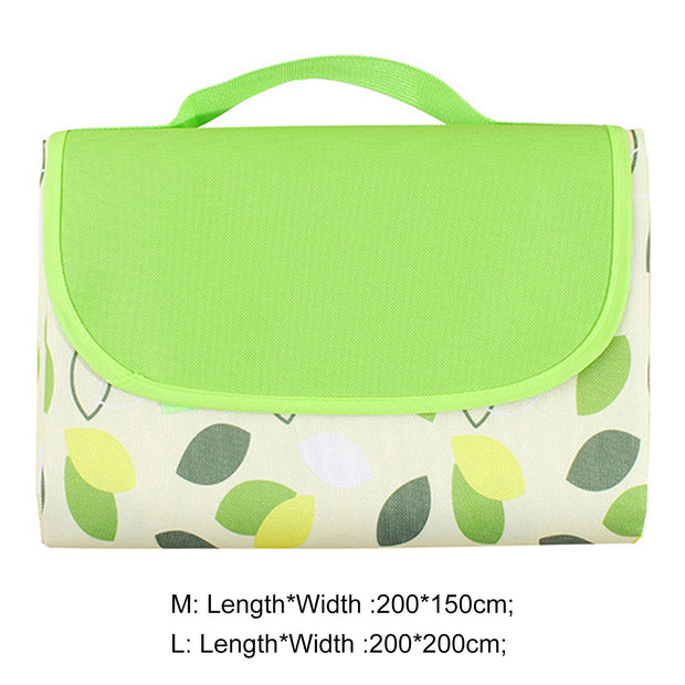 Waterproof Picnic Mat - Portable Folding Check Pattern Blanket for Outdoors and Beach