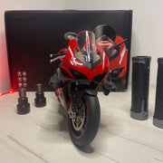 1:6 Ducati V4S